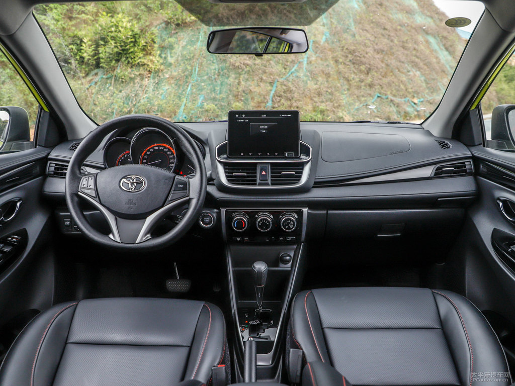 檸檬黃YARiS L 致炫X中控內(nèi)飾圖片