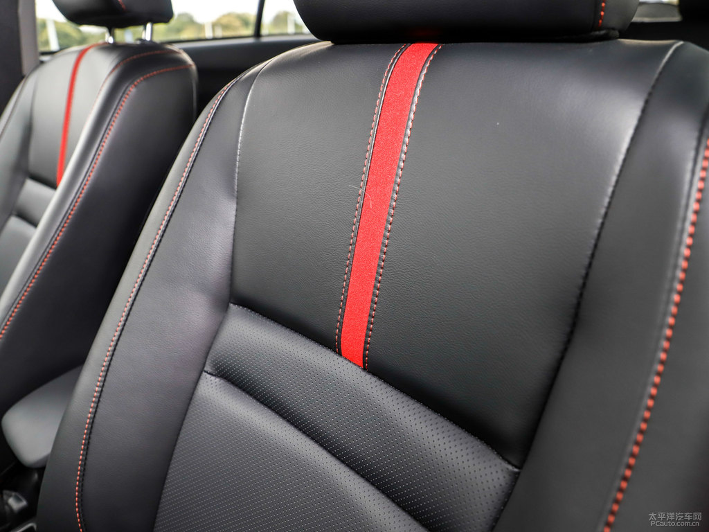 檸檬黃YARiS L 致炫X座椅內(nèi)飾圖片