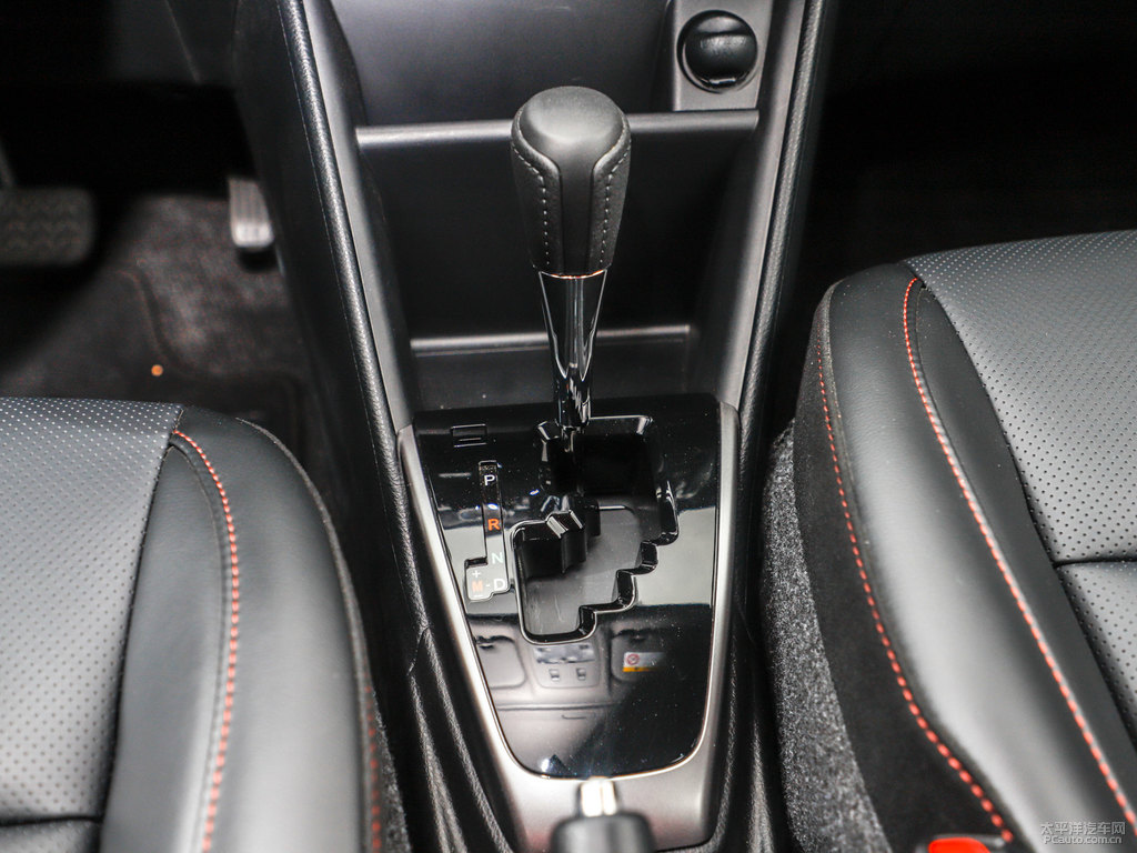 檸檬黃YARiS L 致炫X中控內飾圖片