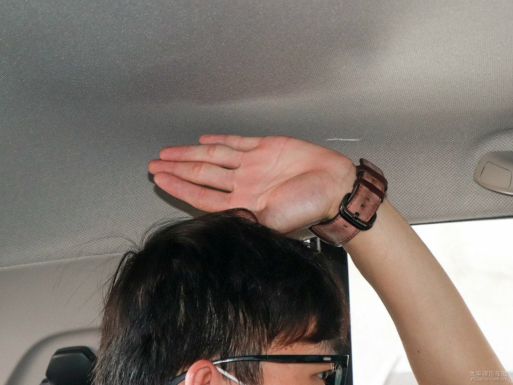 糖果白寶駿510駕乘空間空間圖片