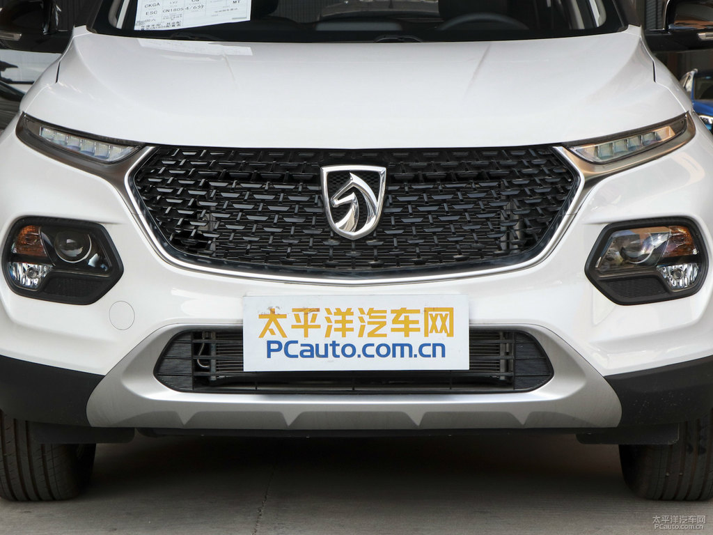 糖果白寶駿510車頭外觀圖片