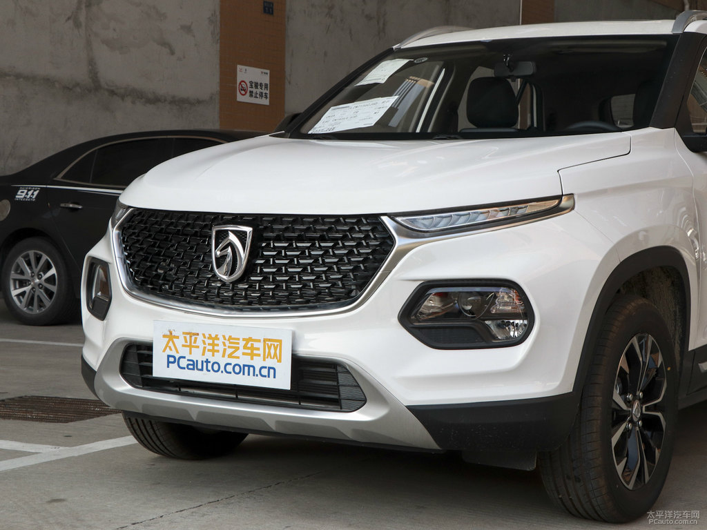 糖果白寶駿510車頭外觀圖片