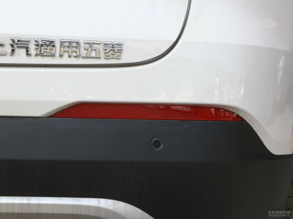 糖果白寶駿510車尾外觀圖片