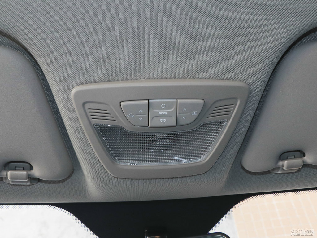 糖果白寶駿510車廂內(nèi)飾圖片