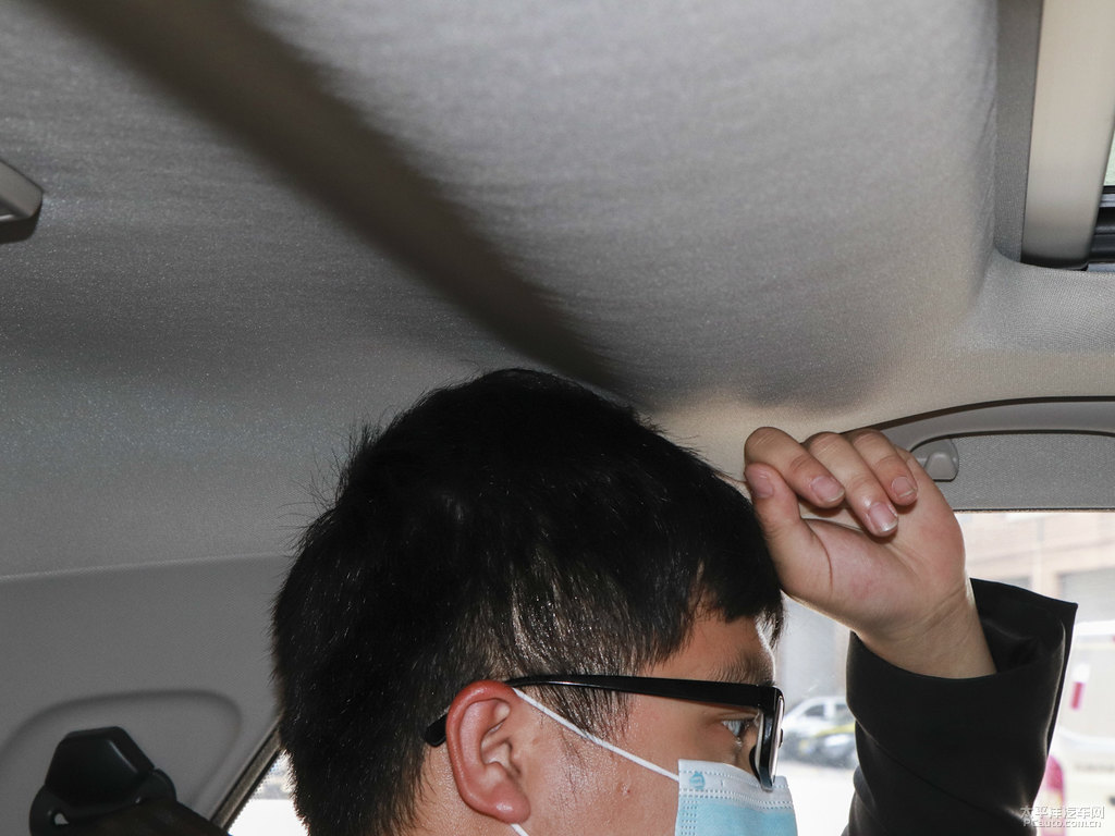 糖果白寶駿510駕乘空間空間圖片