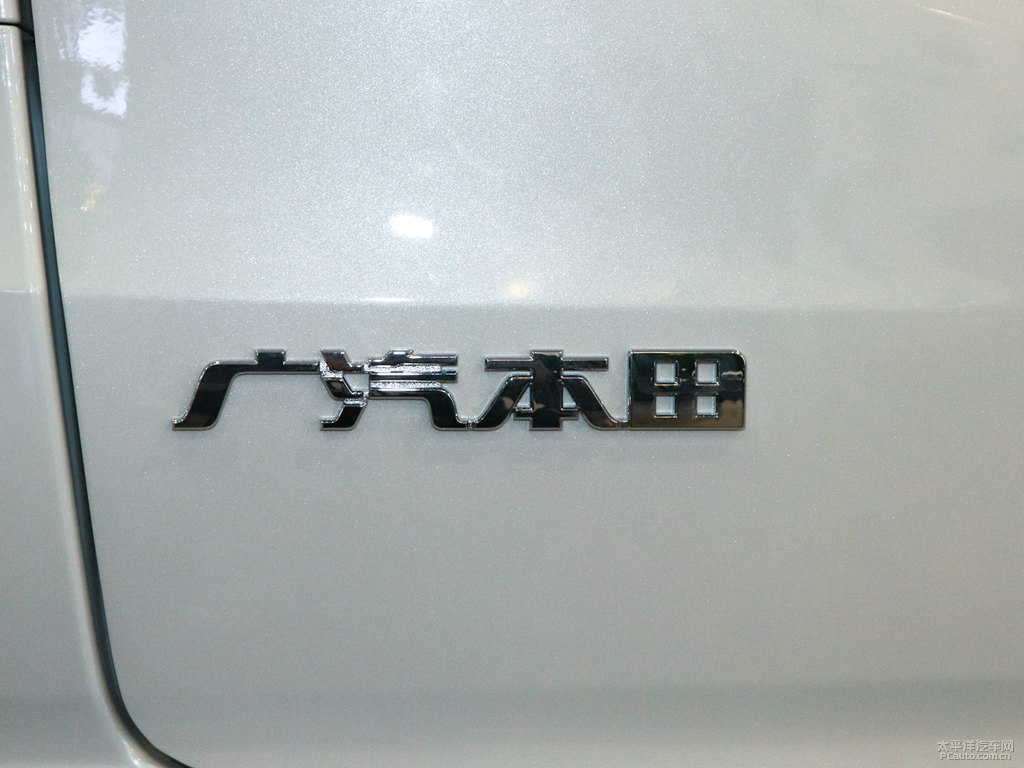 星月白奧德賽車尾外觀圖片