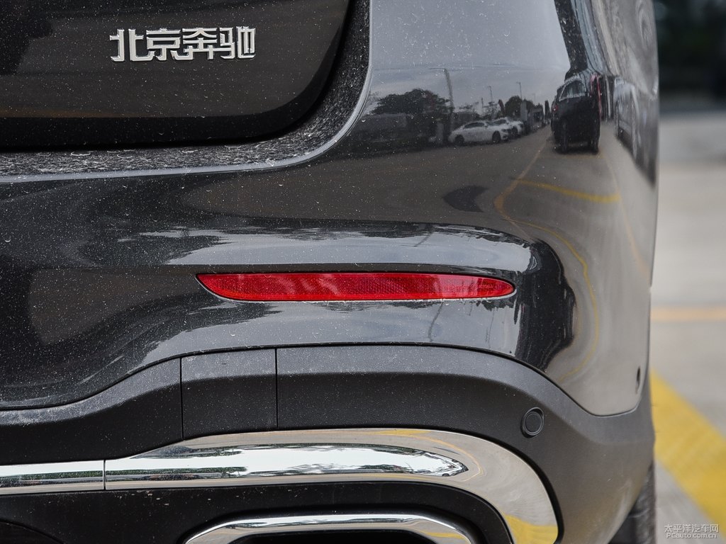 曜巖黑奔馳GLC車尾外觀圖片