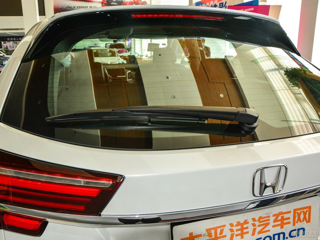 星月白冠道車(chē)尾外觀圖片