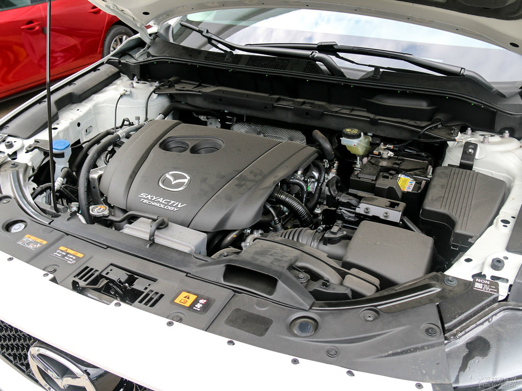 珠光白馬自達(dá)CX-5發(fā)動機(jī)其它細(xì)節(jié)圖片