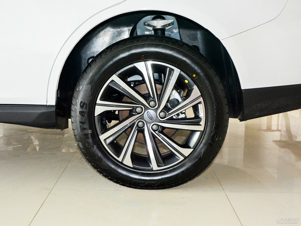 漢玉白遠(yuǎn)景X6車身外觀圖片