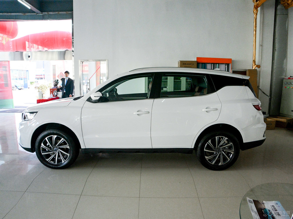 漢玉白遠(yuǎn)景X6整車外觀外觀圖片