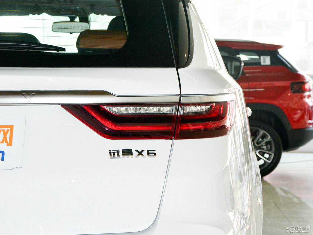 漢玉白遠(yuǎn)景X6車尾外觀圖片