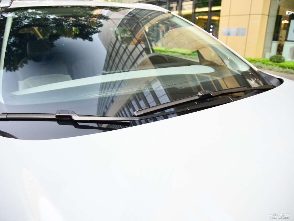素雅灰AION V車身外觀圖片