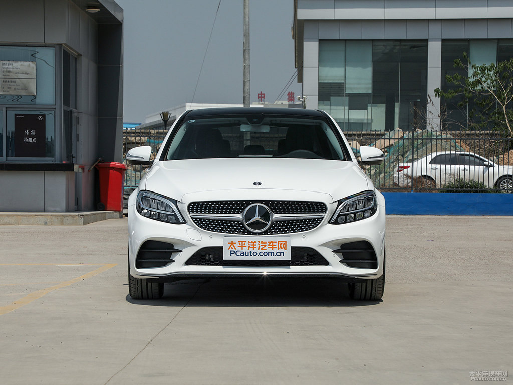 北極白奔馳C級(jí)整車外觀外觀圖片