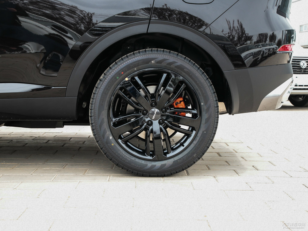 炫晶黑哈弗H6車身外觀圖片