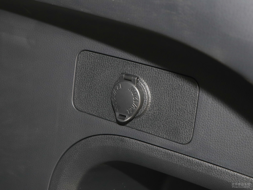 米蘭卡其RAV4榮放后備廂空間圖片