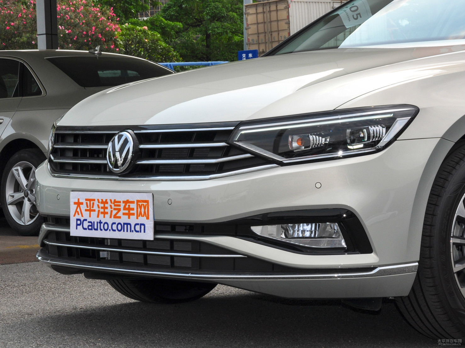 邁騰外觀高清大圖