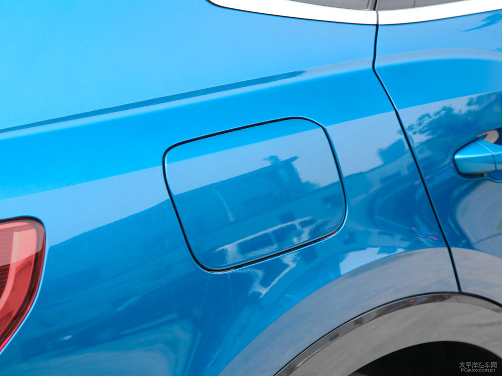 環(huán)礁藍奧迪Q3 Sportback車身外觀圖片