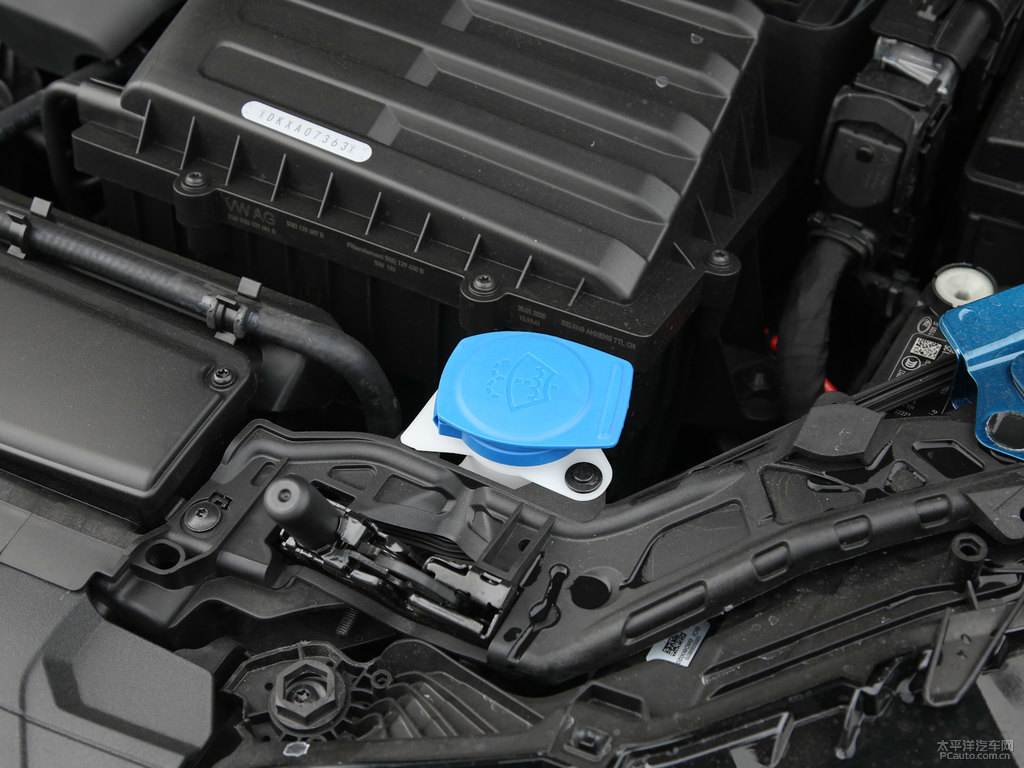 環(huán)礁藍(lán)奧迪Q3 Sportback發(fā)動(dòng)機(jī)其它細(xì)節(jié)圖片