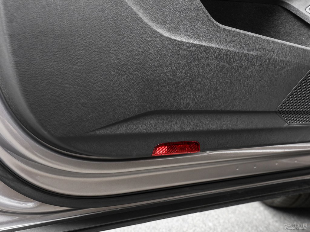 星耀金探岳GTE車廂內(nèi)飾圖片