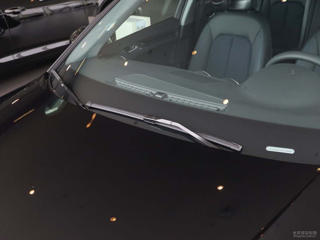 魔力黑奧迪A3車身外觀圖片
