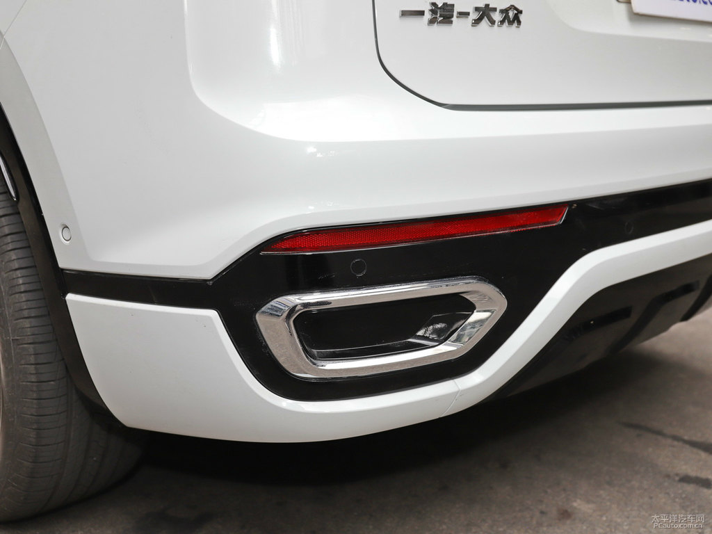 極地白探岳GTE車尾外觀圖片