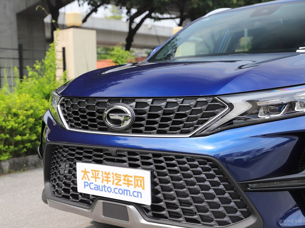 冰青藍傳祺GS4車頭外觀圖片