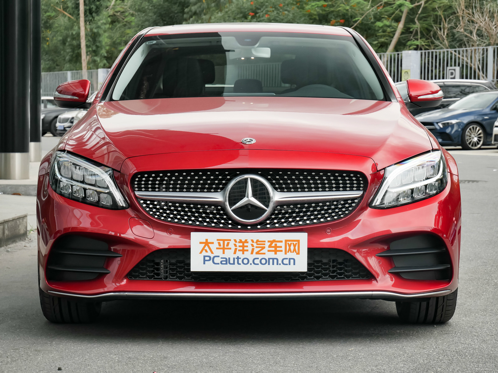 奔馳C級外觀高清大圖