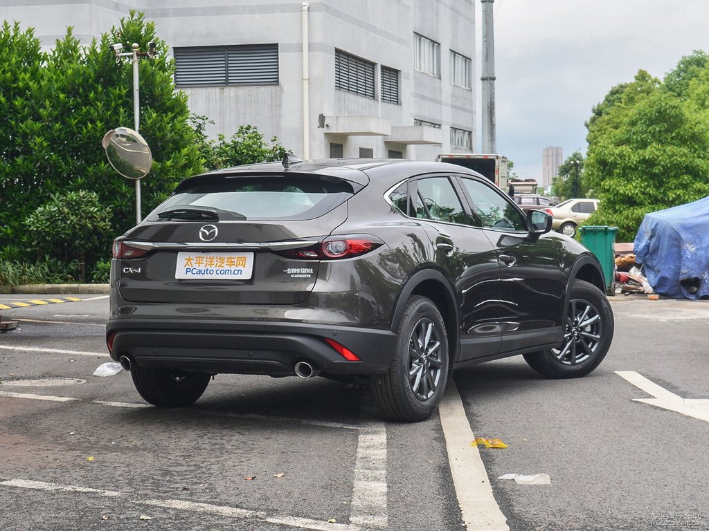 琉璃棕馬自達(dá)CX-4整車外觀外觀圖片