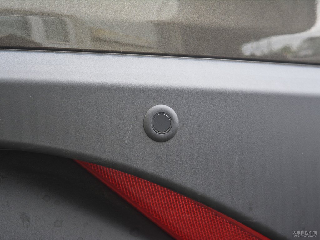 琉璃棕馬自達(dá)CX-4車尾外觀圖片