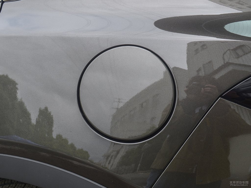 琉璃棕馬自達(dá)CX-4車身外觀圖片