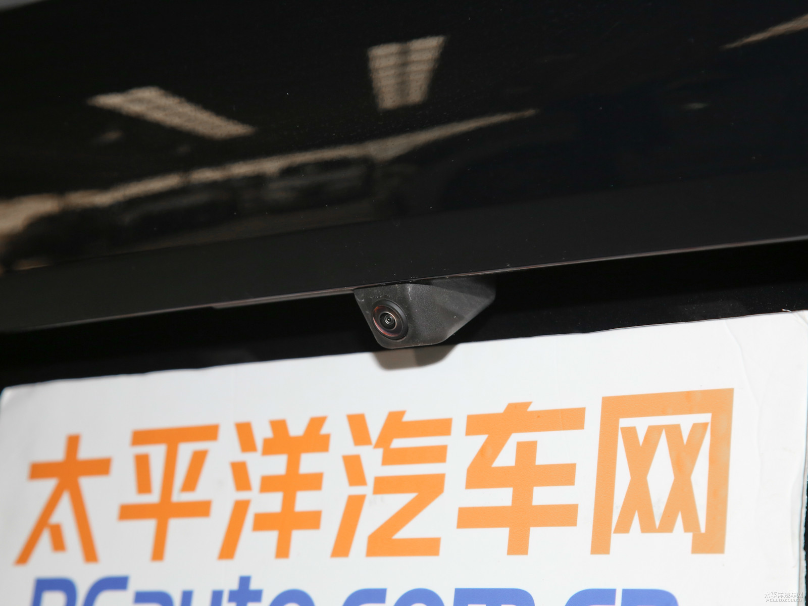 寶馬X6外觀高清大圖