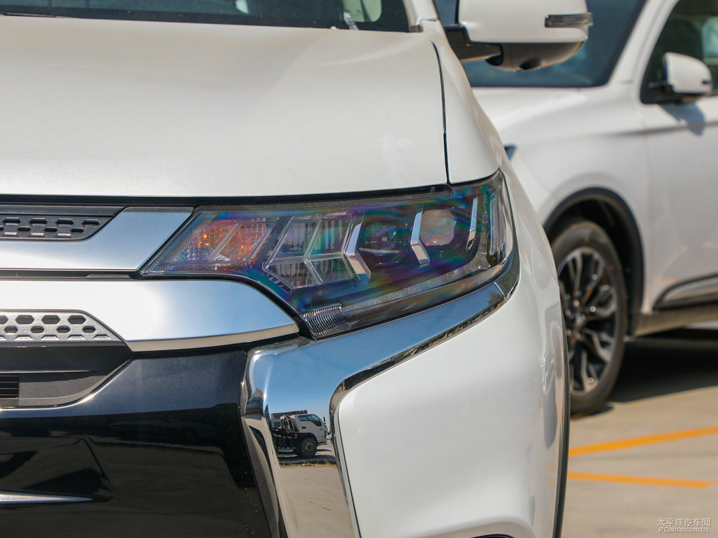 珍珠白歐藍(lán)德車頭外觀圖片