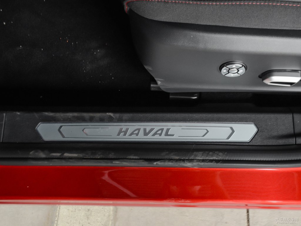 馬爾斯紅哈弗H6車(chē)廂內(nèi)飾圖片