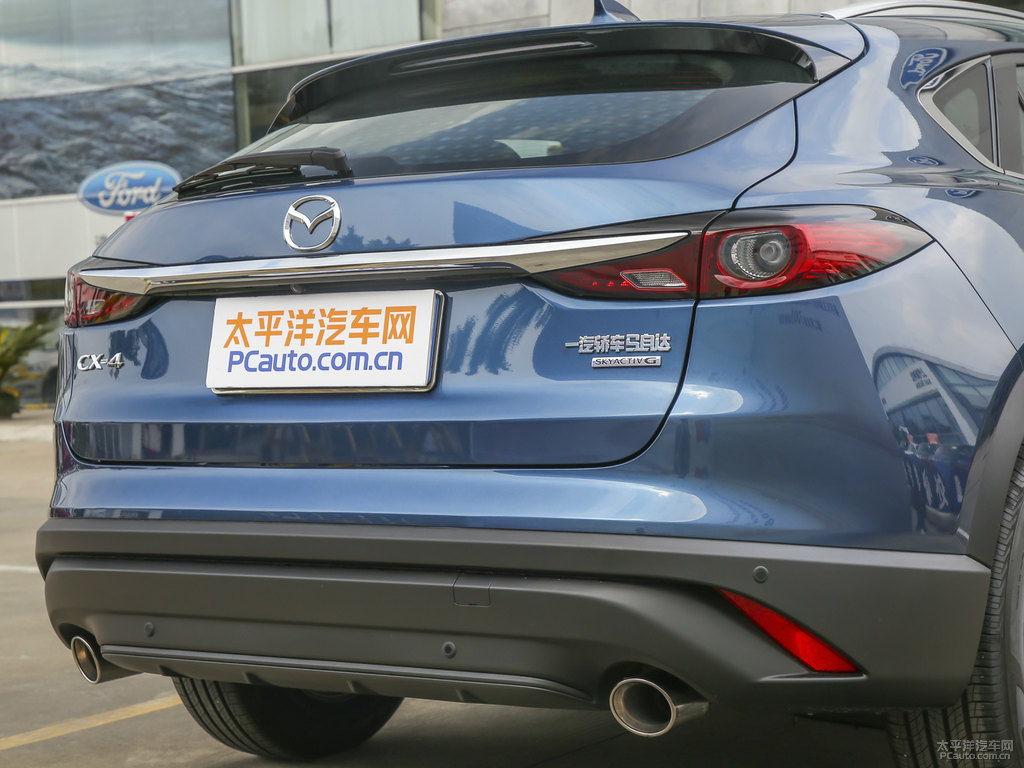 恒星藍(lán)馬自達(dá)CX-4車(chē)尾外觀圖片