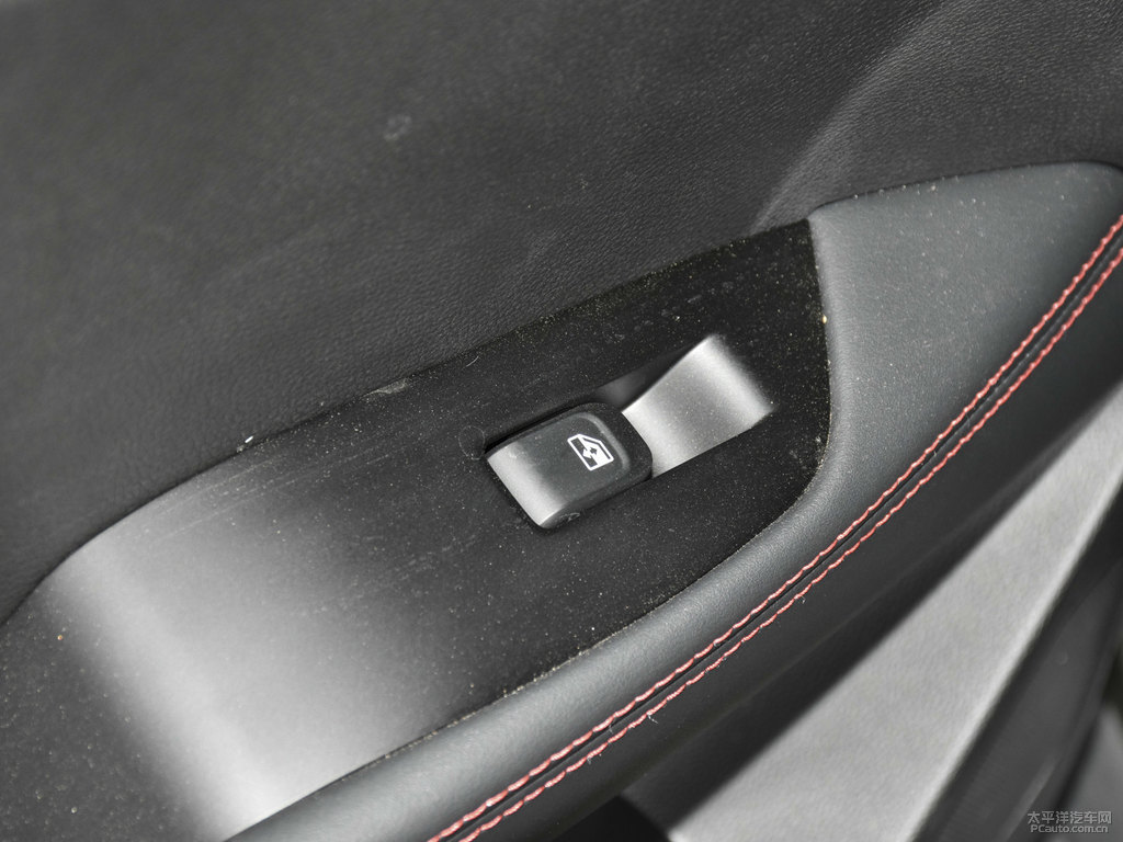 極光銀寶駿510車廂內(nèi)飾圖片