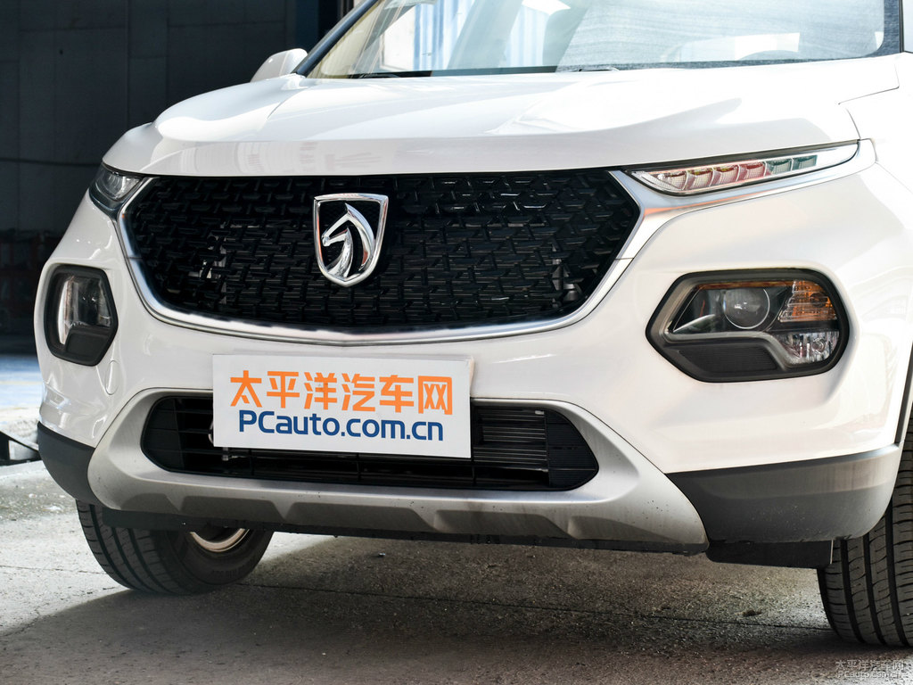 糖果白寶駿510車頭外觀圖片