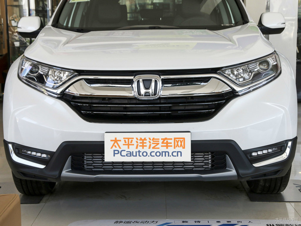 珍珠白本田CR-V車頭外觀圖片