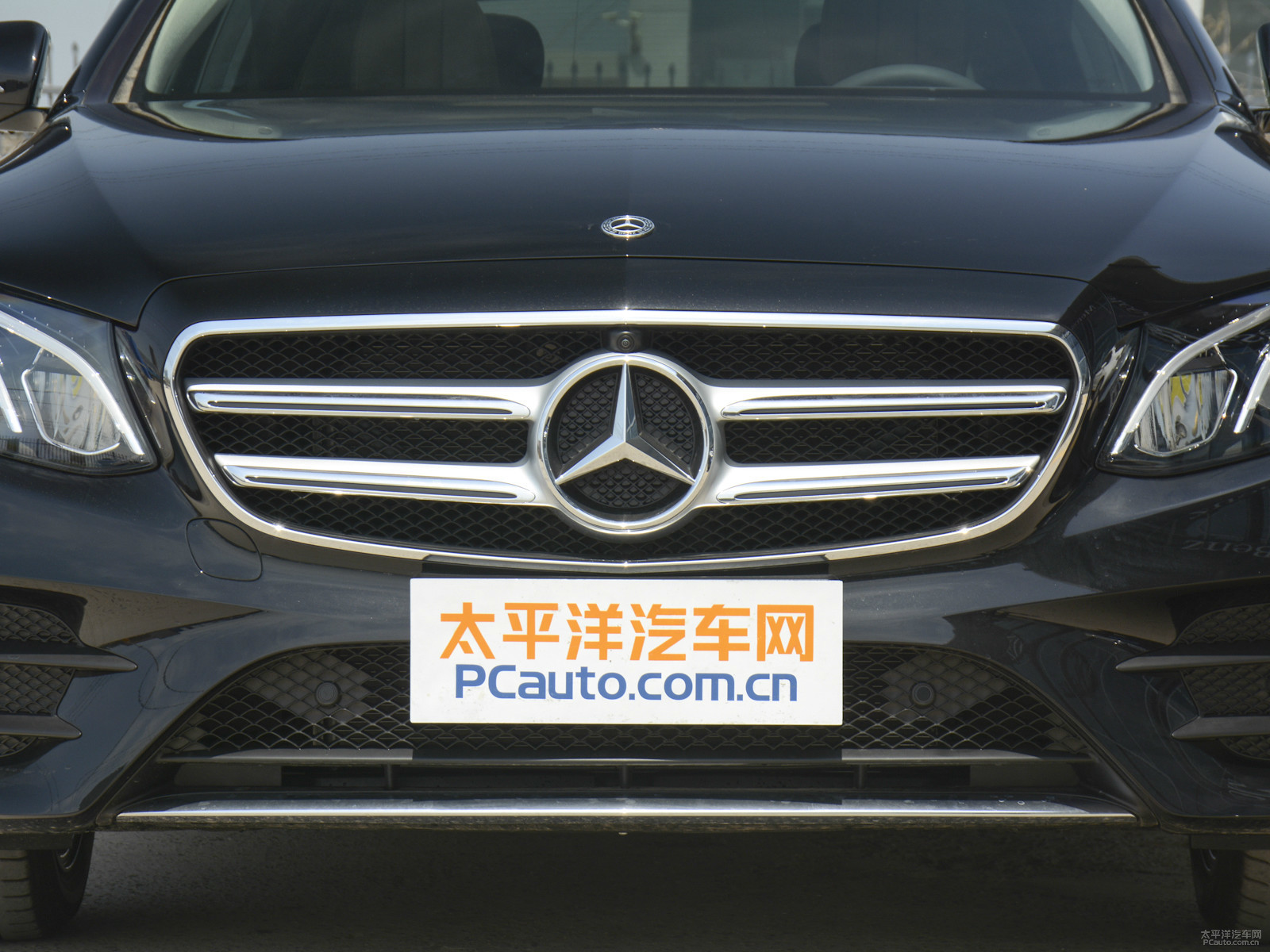 奔馳E級(jí)外觀高清大圖