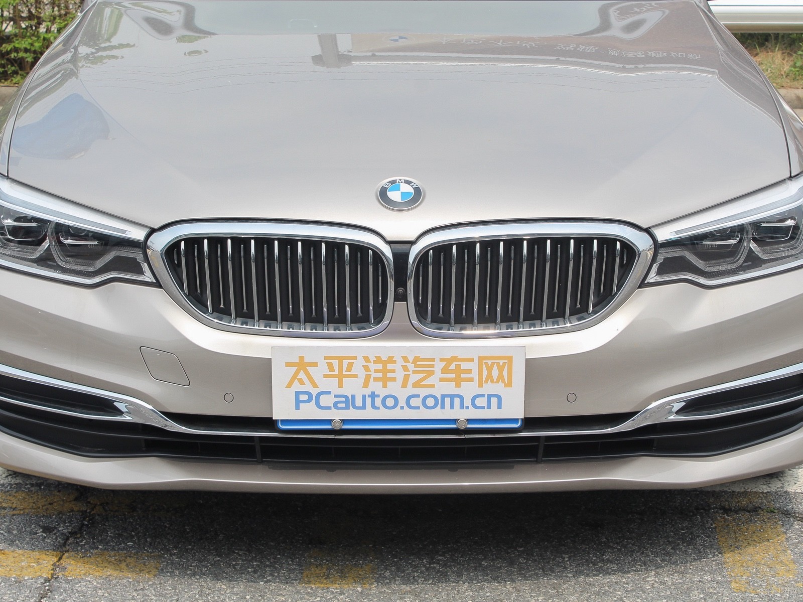 寶馬5系外觀高清大圖