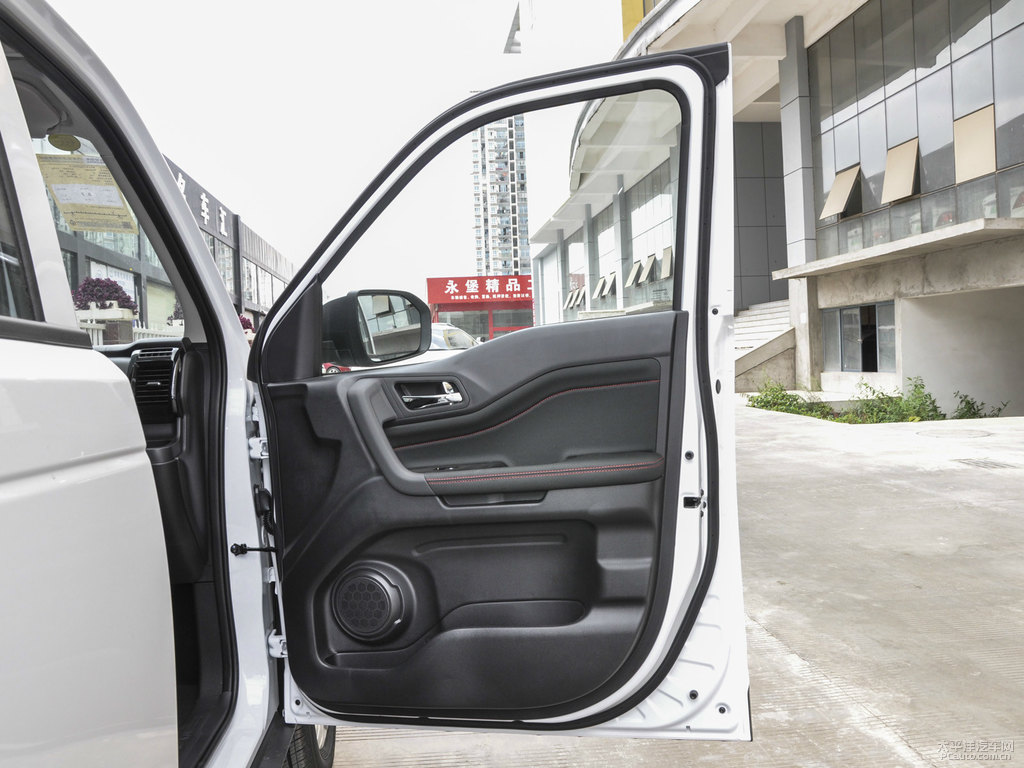 星辰白長安歐尚X70A車廂內(nèi)飾圖片