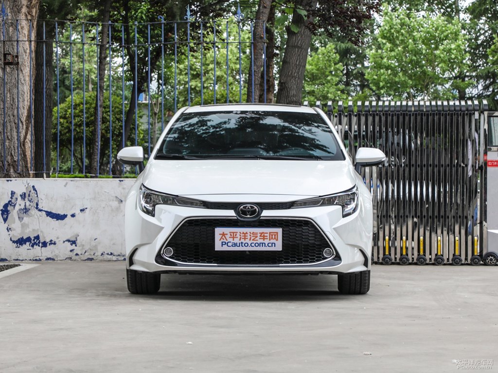 珍珠白雷凌整車外觀外觀圖片