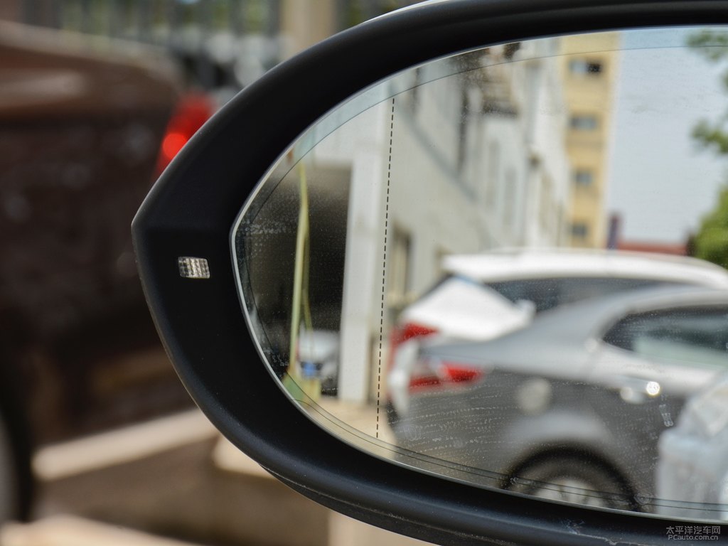 朱鷺白大眾CC車(chē)身外觀圖片