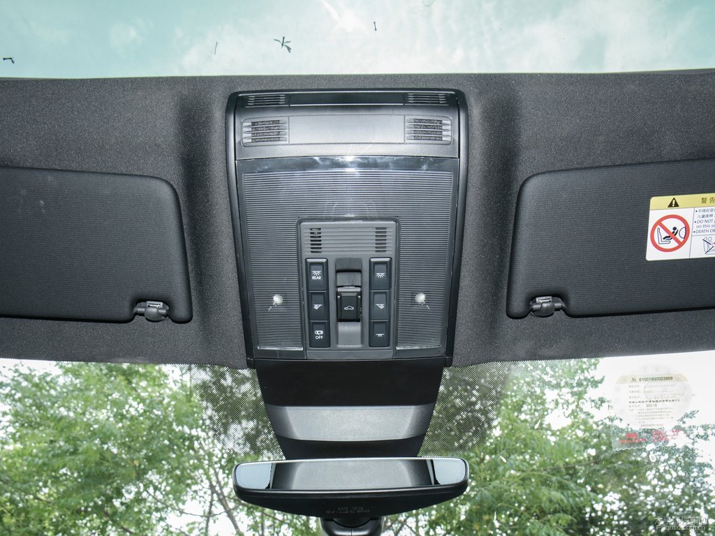 朱鷺白大眾CC車廂內飾圖片