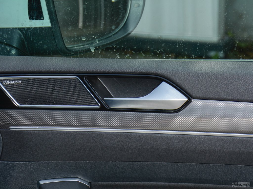 朱鷺白大眾CC車廂內(nèi)飾圖片
