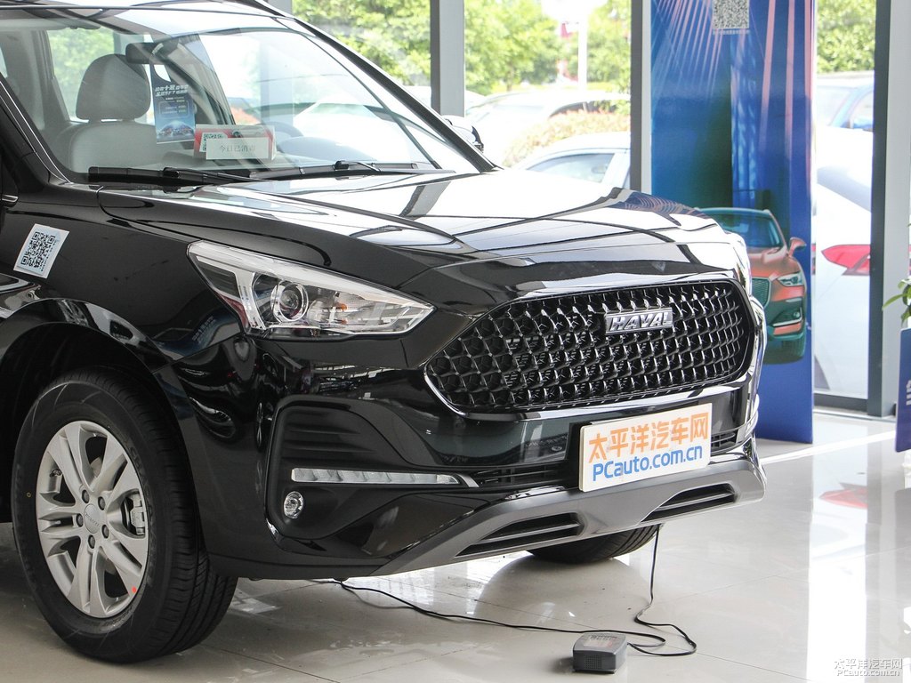 經(jīng)典黑哈弗M6車頭外觀圖片