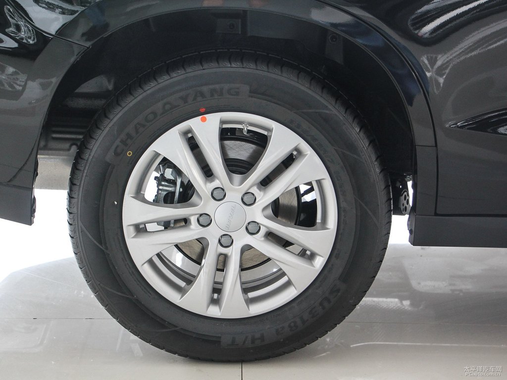 經(jīng)典黑哈弗M6車身外觀圖片