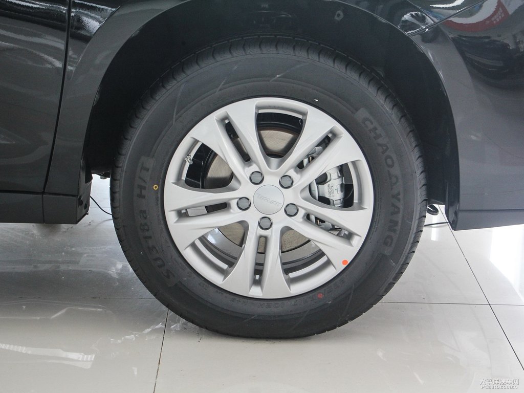 經(jīng)典黑哈弗M6車身外觀圖片