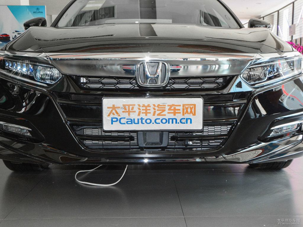 奧夫特黑雅閣車頭外觀圖片