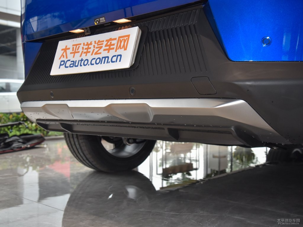貝加爾藍(lán)AION V車尾外觀圖片